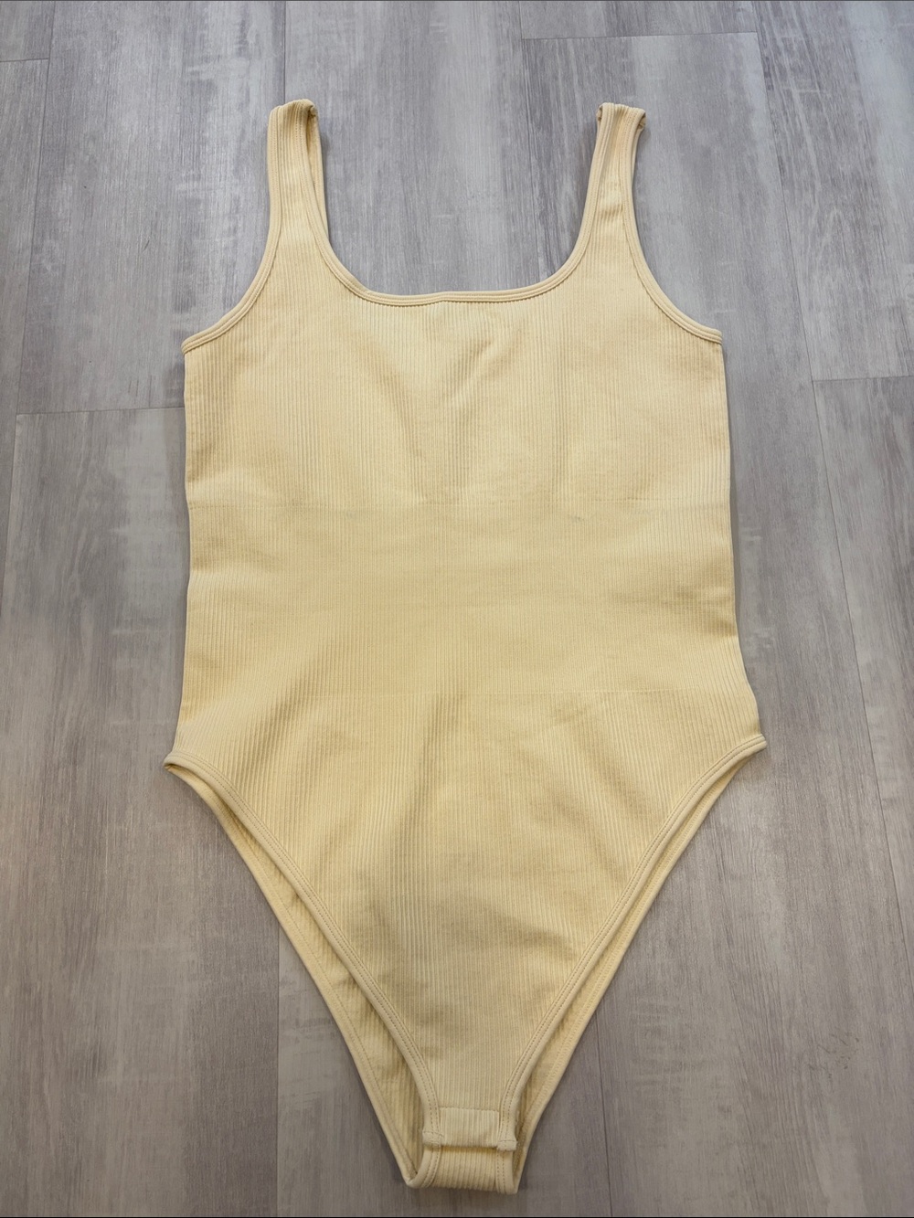 OQQ Women's Ribbed Cream Scoop-Neck Bodysuit size Large NWOT